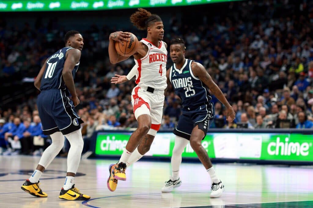 休斯顿火箭队对达拉斯小牛队的预测, 小牛队在客场挣扎，但火箭队太脆弱了