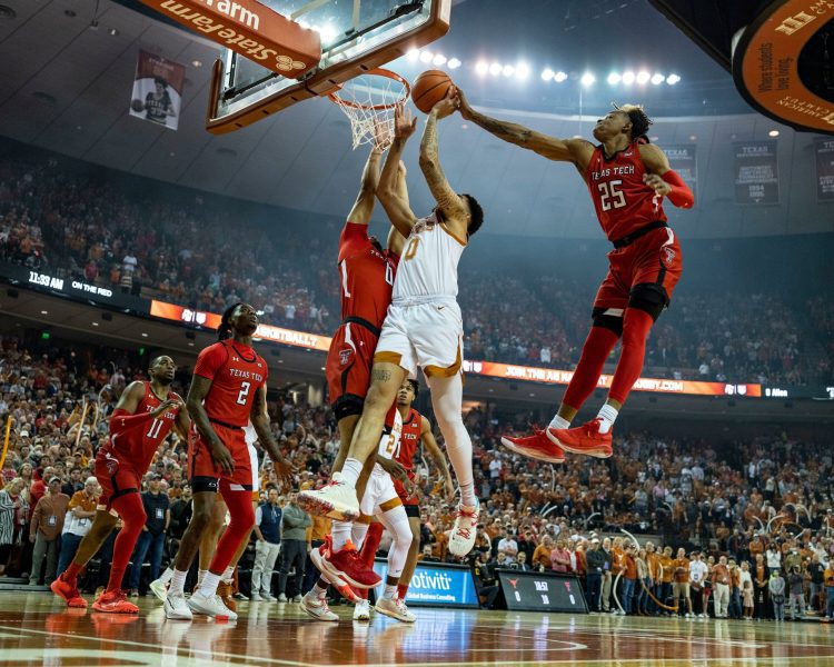 德克萨斯理工大学红突击队vs堪萨斯州杰伊霍克队最佳投注,大12联盟在德州的对决