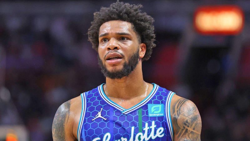 报道称，NBA受限自由球员迈尔斯-布里奇斯对家庭暴力重罪表示不认罪