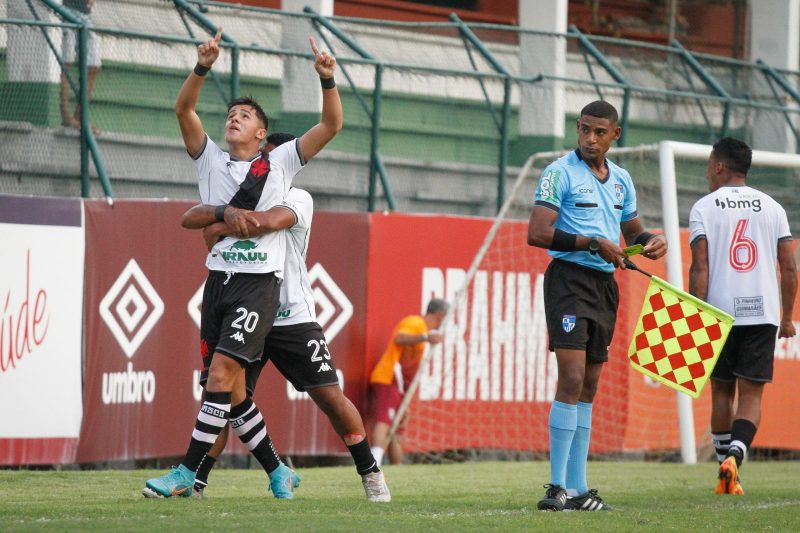 弗鲁米嫩塞RJ对瓦斯科-达伽马的预测,争夺前四名的斗争