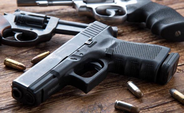 报告显示，著名说唱歌手Takeoff在德克萨斯州遭到枪击身亡