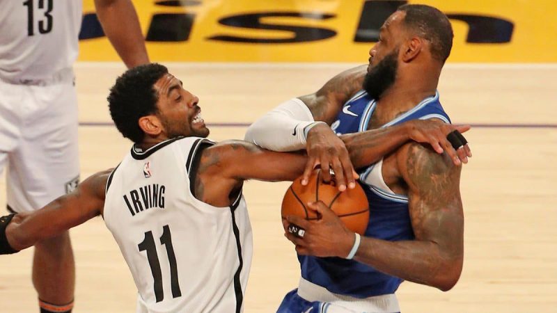 勒布朗-詹姆斯被问及凯里-欧文是否能让湖人队进入总冠军行列：