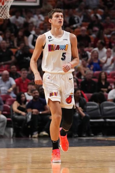 凤凰城太阳队对阵迈阿密热火队–NBA竞猜与预测