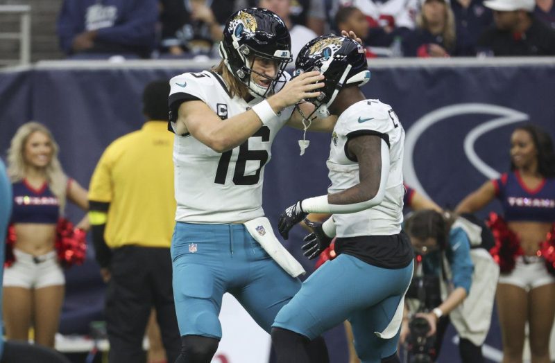 泰坦队对美洲虎队的NFL公开投注和资金赔率 周六晚上的足球比赛