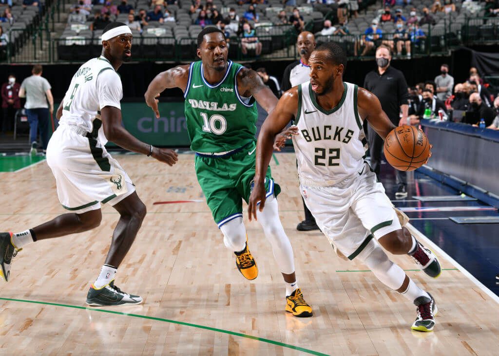 达拉斯小牛队VS密尔沃基雄鹿队的预测,雄鹿队在客场很强硬