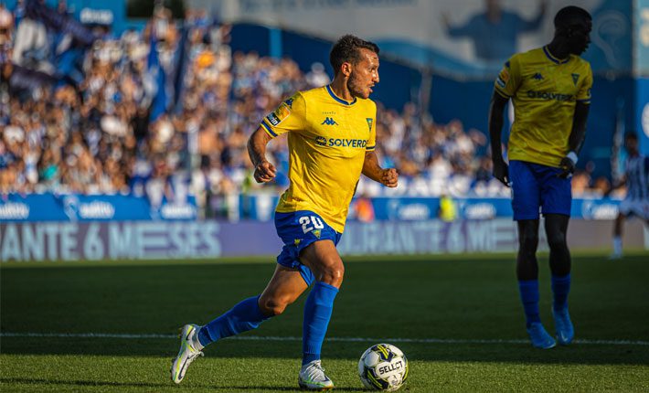 圣克拉拉主场迎战埃斯托里尔-普拉亚，在积分榜上排名垫底