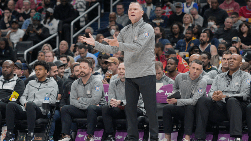 掘金队的迈克尔-马龙说，尼古拉-约基奇已经被 