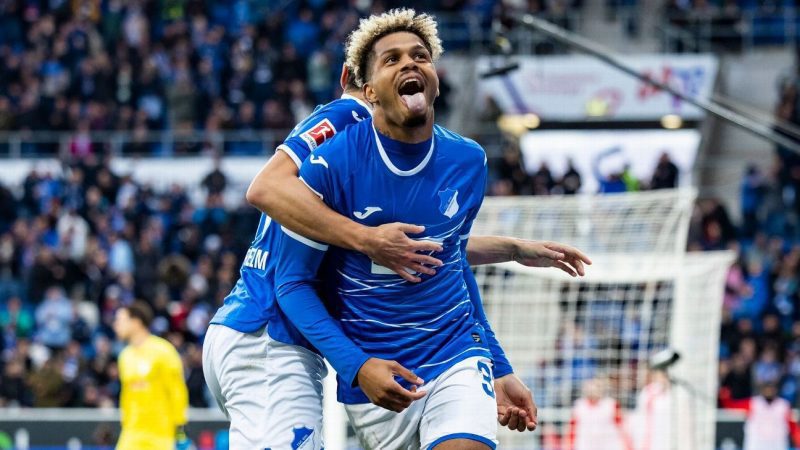 利兹联队为前锋鲁特打破转会纪录