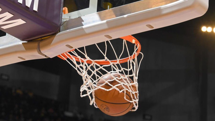 据报道，2023-24赛季NBA将于10月24日开始，季内赛可能将赛程减少到80场