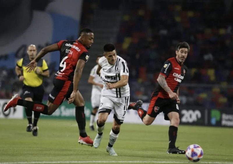 阿森纳-德-萨兰迪 VS 埃斯图迪亚斯 LP 预测,头部数据对埃斯图迪安特有利