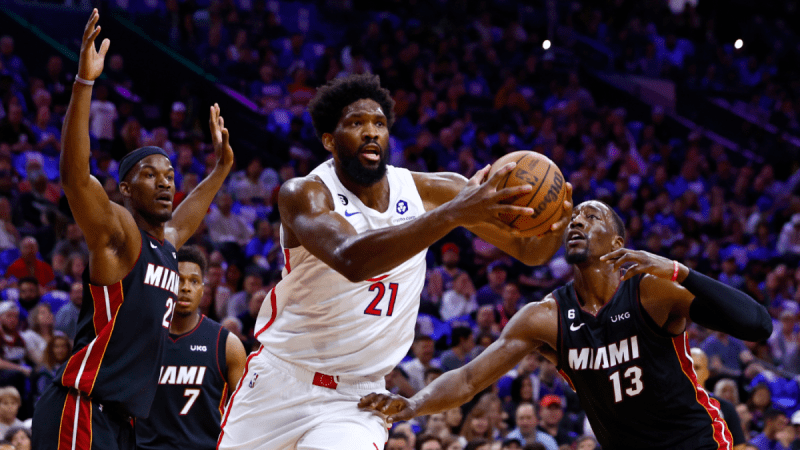 乔尔-恩比德刚刚完成了近50年来没有中锋做到的事情