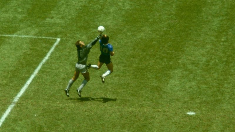 上帝之手 “球将在拍卖会上拍出250万英镑