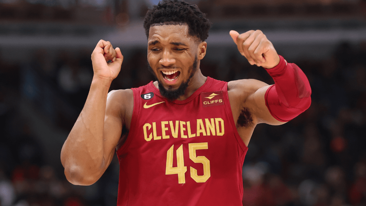 排名NBA历史性赛季的十大50分表演,卢卡-东契奇或多诺万-米切尔排名第一？