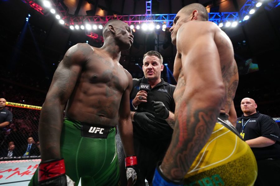 UFC 281中阿德桑亚对佩雷拉比赛的裁判记分牌