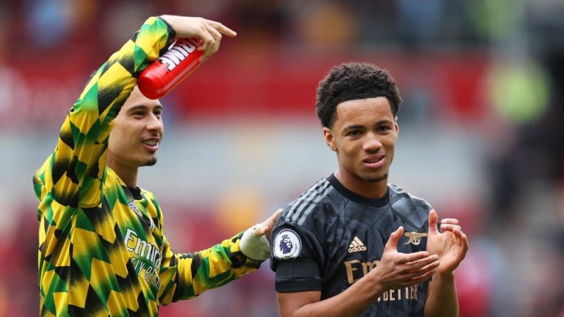 伊桑-恩瓦内里在阿森纳战胜布伦特福德的比赛中成为英超历史上最年轻的球员