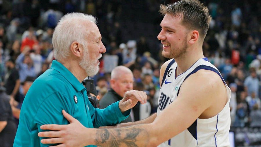 卢卡-东契奇继续荒谬的得分狂欢，得到51分，小牛队将连胜纪录延长至6场