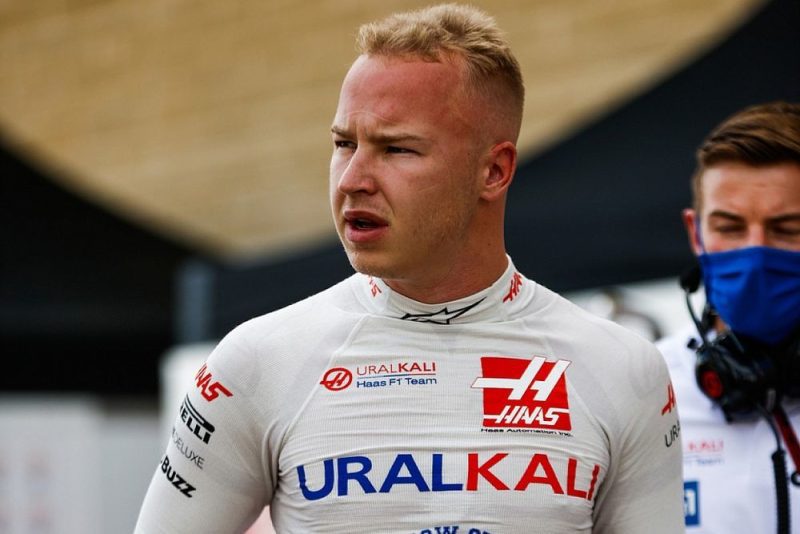 英国频道发布一级方程式美国大奖赛海报，替换了俄罗斯人马泽平的头像