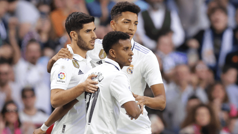 冠军联赛的分析、预测、赔率,专家分析皇马战胜利物浦，那不勒斯周三巡航