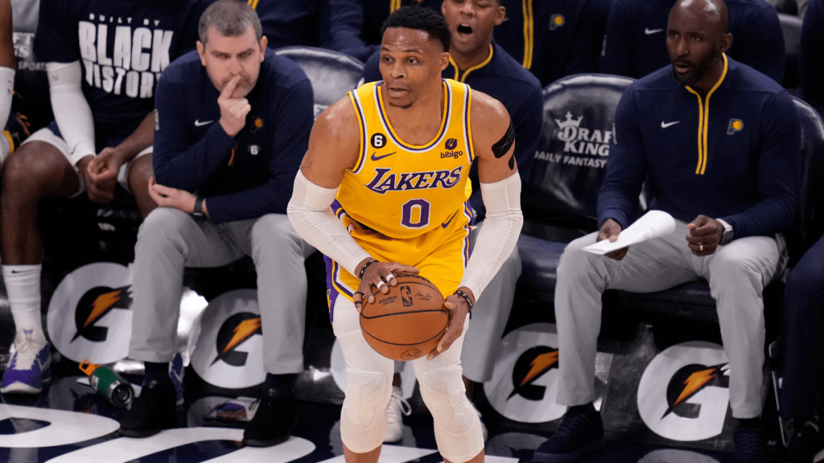 为什么拉塞尔-威斯布鲁克的角色需要减少，因为湖人变得更健康了