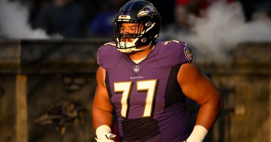 谁拥有NFL最大的进攻线？美国国家橄榄球联盟最重的5名进攻线球员排名