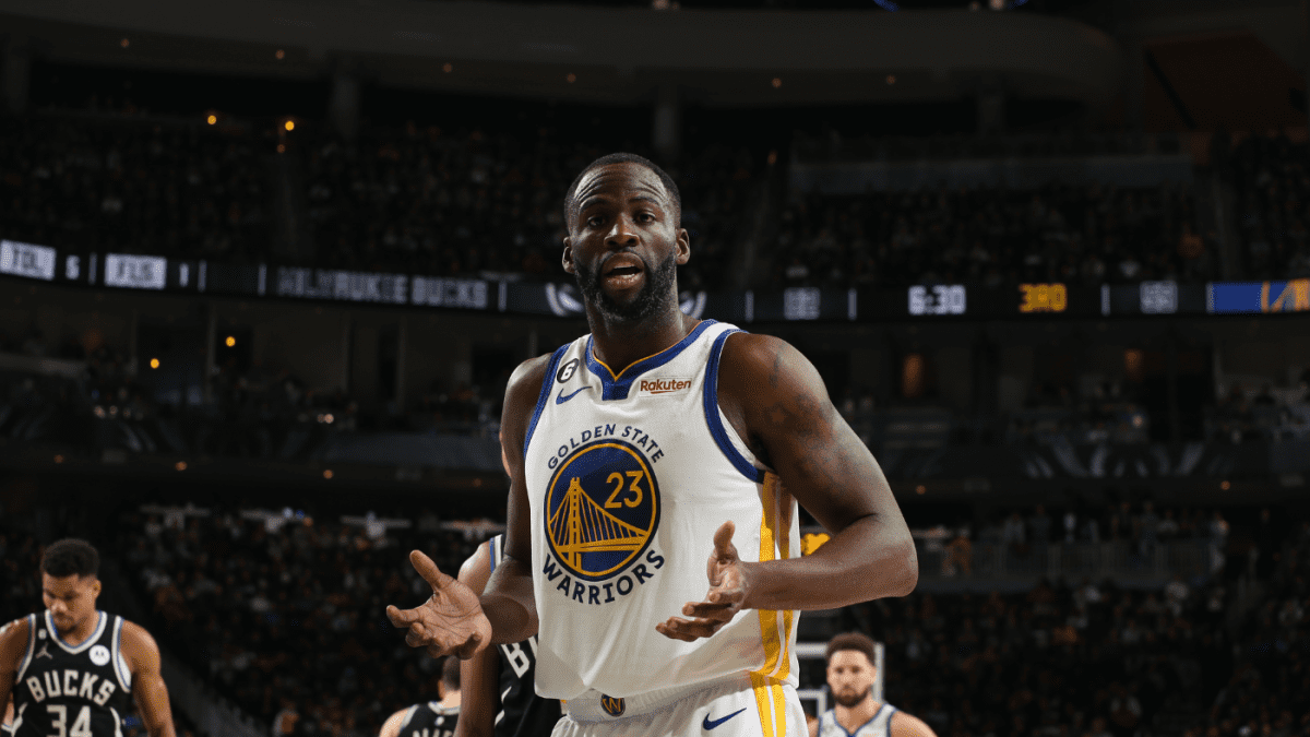 勇士队的德雷蒙德-格林说，在输给雄鹿队的比赛中被驱逐的球迷在威胁他的生命