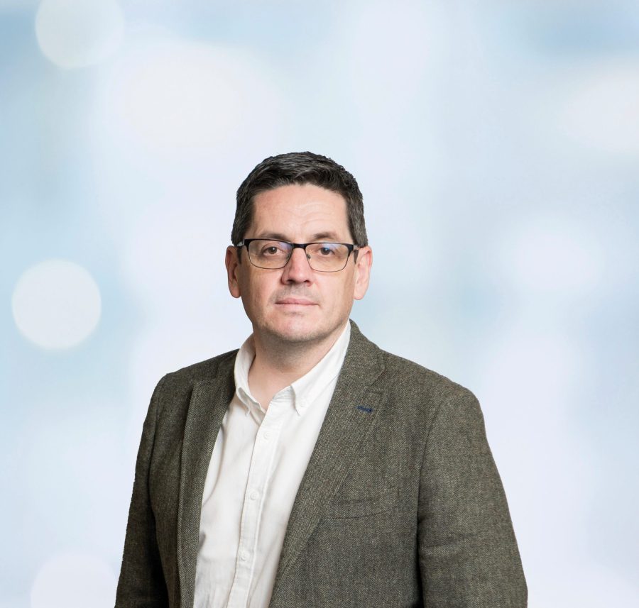 康纳-格兰特加入赛马场媒体集团担任主席