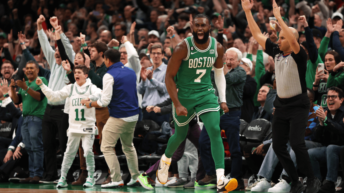 凯尔特人队在加时赛中克服了代价巨大的错误，最终战胜了勇士队