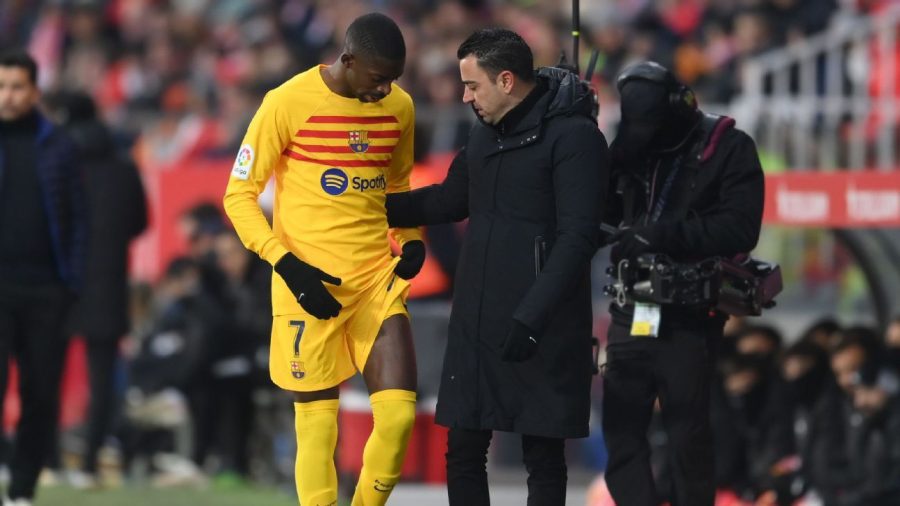 消息人士透露,巴萨的登贝莱对阵曼联时受伤成疑