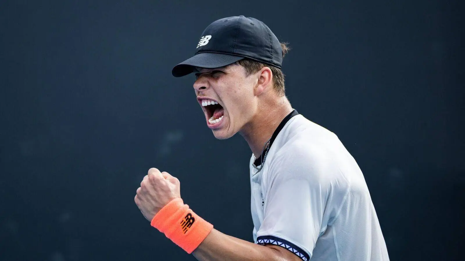 阿列克谢-波皮林对本-谢尔顿最佳投注