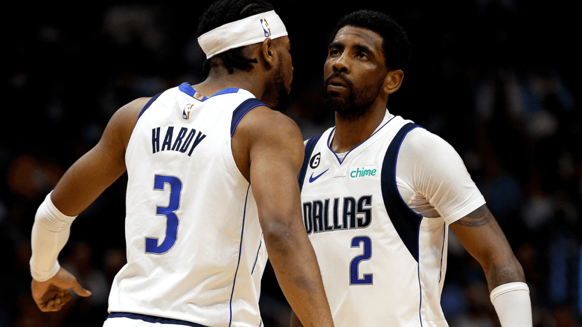 NBA西部联盟的季后赛情况,小牛队输掉一场比赛后排名下降4位,勇士队回到第5位