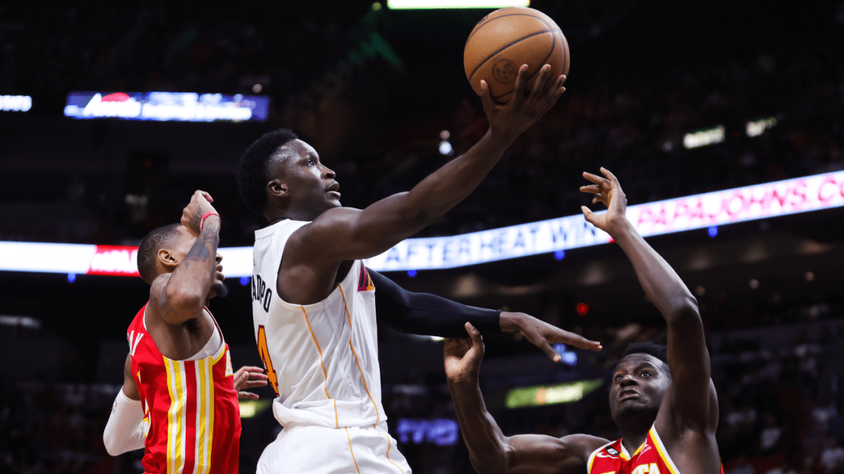 NBA季后赛的竞争,老鹰队在迈阿密遭受双重打击，升入季后赛的机会看起来很渺茫