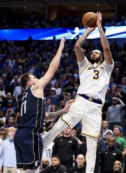 达拉斯小牛队对阵洛杉矶湖人队 3/17/23 - NBA推荐和预测