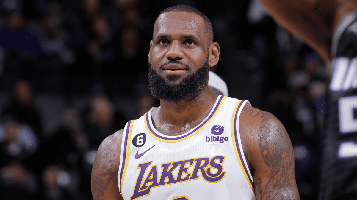 勒布朗-詹姆斯即将成为NBA的得分王--但他的 