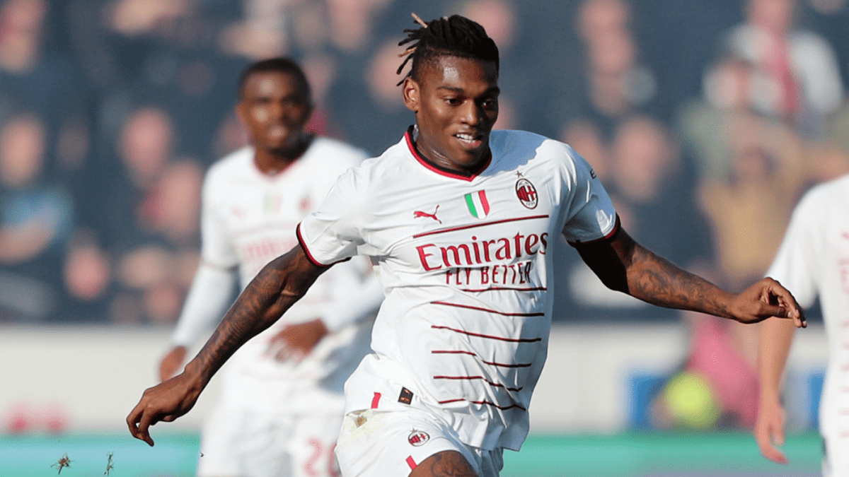 AC米兰对阵热刺,在冠军联赛的对决中，阵型的改变可能会让拉斐尔-莱奥发挥最大的作用