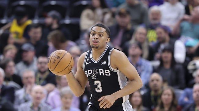 在周四晚上的NBA比赛中，印第安纳步行者队将前往AT&T中心对阵圣安东尼奥马刺队,步行者队（28-35）在他们的前30个客场比赛中已经丢掉了20个，在东部联盟的排名中落后华盛顿两场，排名第十,周二，印第安纳州在客场以124-122战胜达拉斯的比赛中，投篮命中率为53%