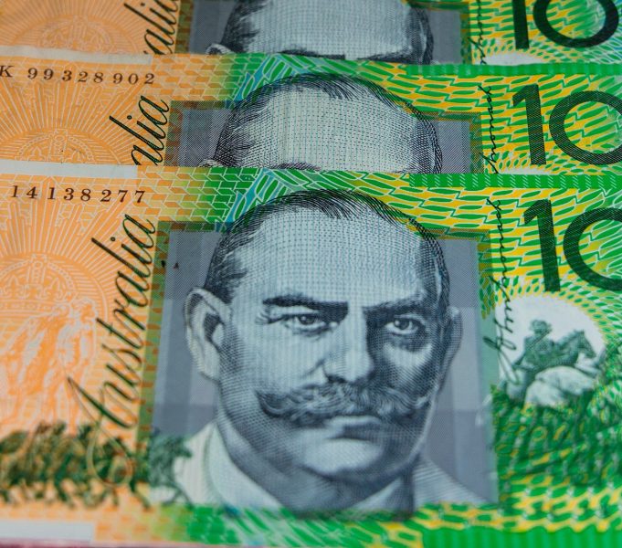 明星公司在12.6亿澳元的亏损中宣布注资