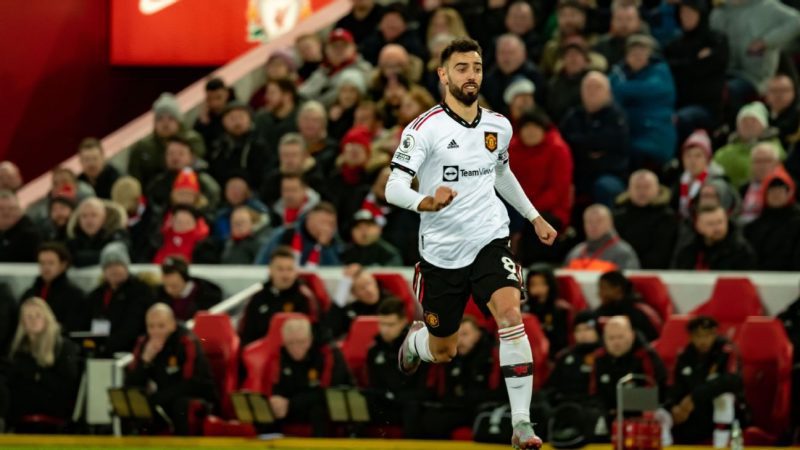 七比零溃败后，十哈格支持费尔南德斯担任队长