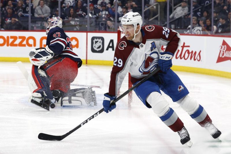 火焰队对雪崩队的赔率和预测 - 周六晚上冰球比赛的预测