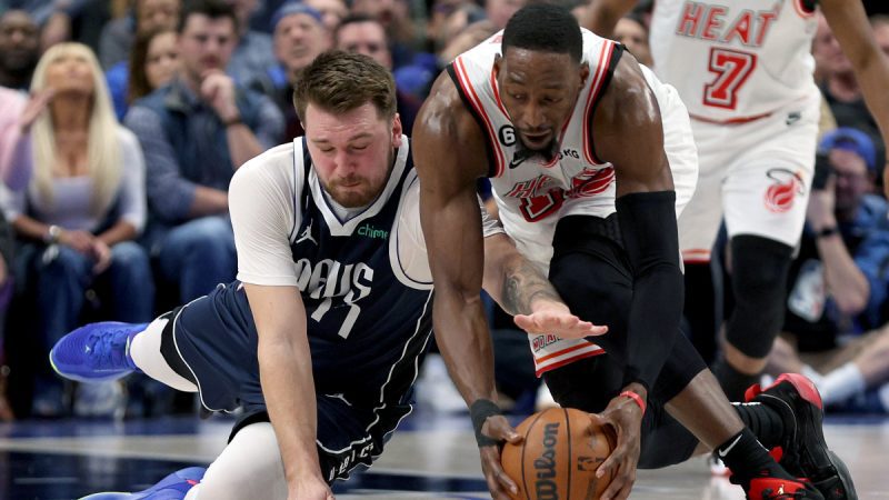 赌注：今天的NBA赔率，最佳赌注： 小牛队对热火队、快船队对鹈鹕队的专家预测