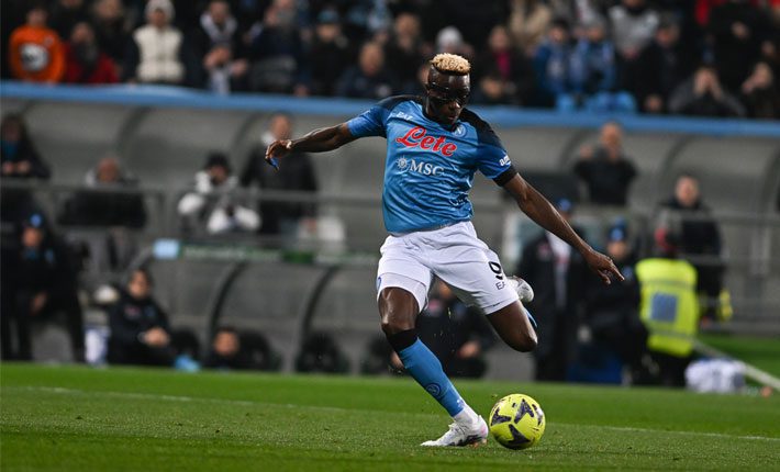 那不勒斯在欧洲冠军联赛中客场挑战法兰克福