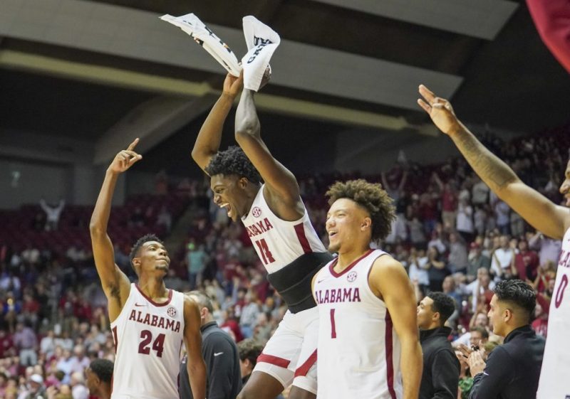 疯狂三月》甜蜜16强赔率揭晓 - 查看所有八场比赛的赔率