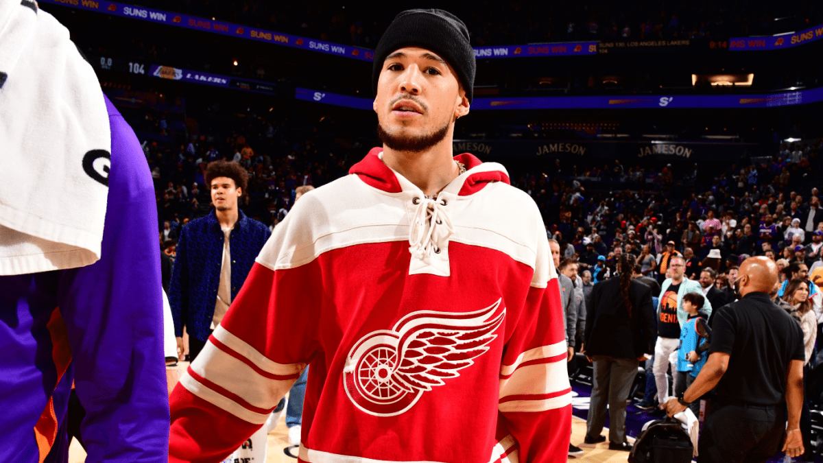 德文-布克伤情更新：太阳队球星因腹股沟拉伤缺阵五周后将于周二对阵篮网队时复出