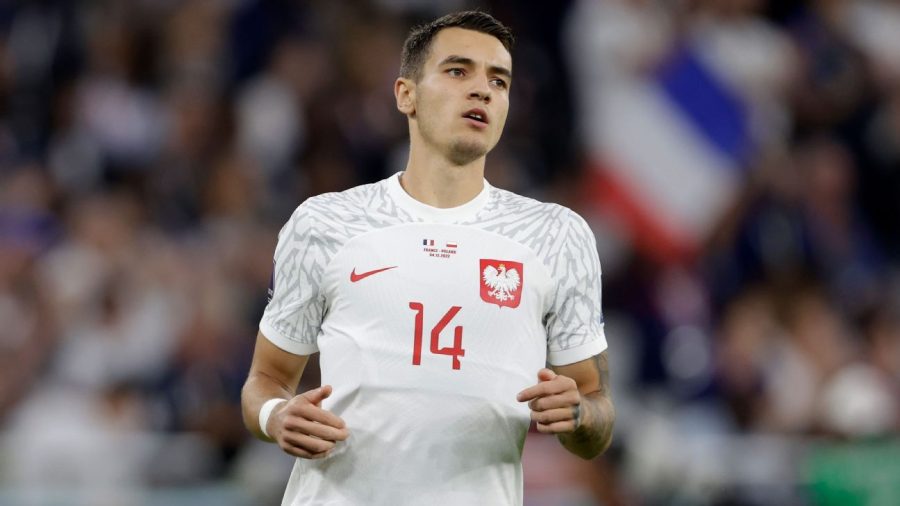 阿森纳从斯佩齐亚签下波兰后卫基韦尔