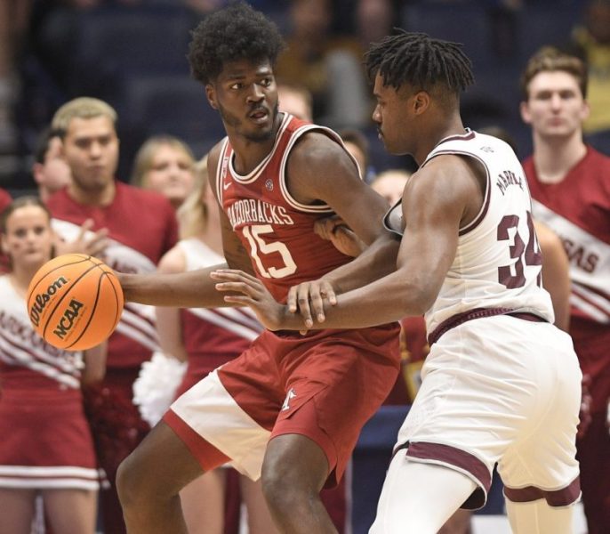 伊利诺伊州VS阿肯色州的赔率、盘口和预测 - 疯狂三月64轮中，阿肯色州1.5个点的最爱