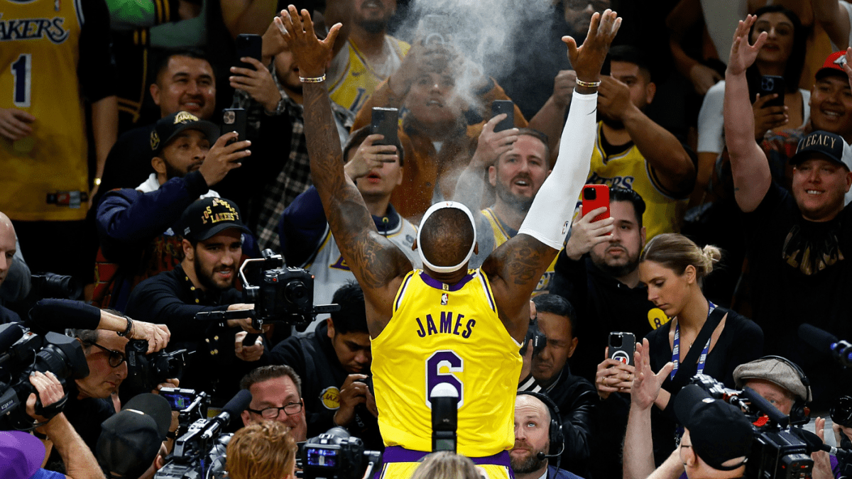 勒布朗-詹姆斯超越卡里姆-阿卜杜勒-贾巴尔，成为NBA历史上的头号得分手