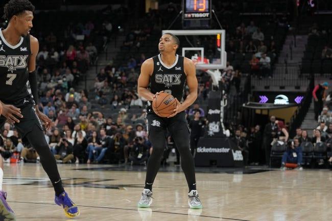 布鲁克林篮网队对阵圣安东尼奥马刺队 1/17/23 - NBA推荐和预测