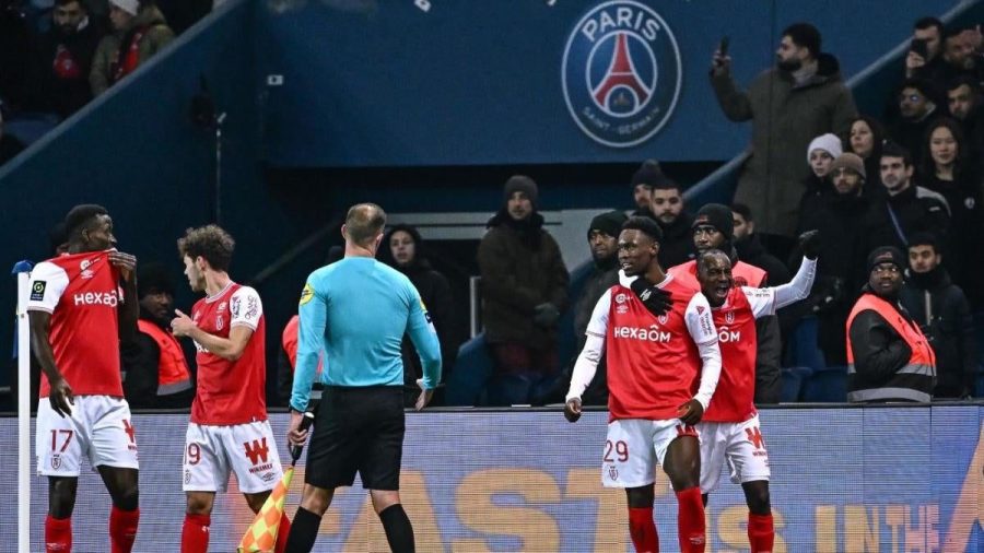 美国国家队的目标Folarin Balogun在最后时刻打入戏剧性的进球，使PSG无法获胜，兰斯赢得了应得的平局