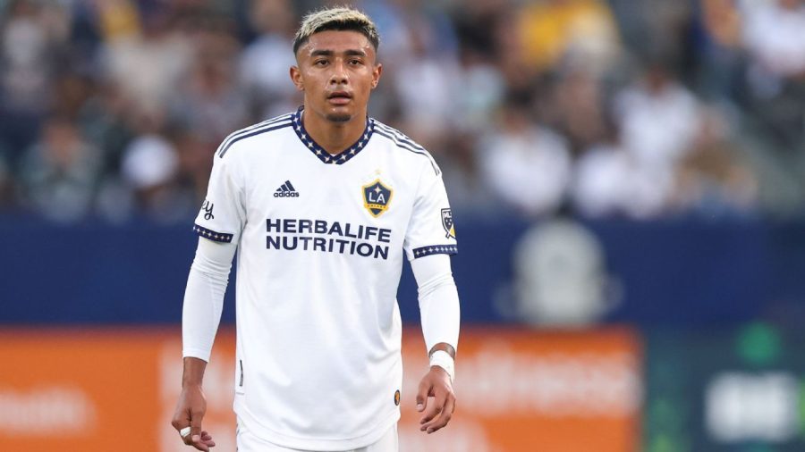 巴塞罗那对洛杉矶银河队的阿劳霍的转会现已取消