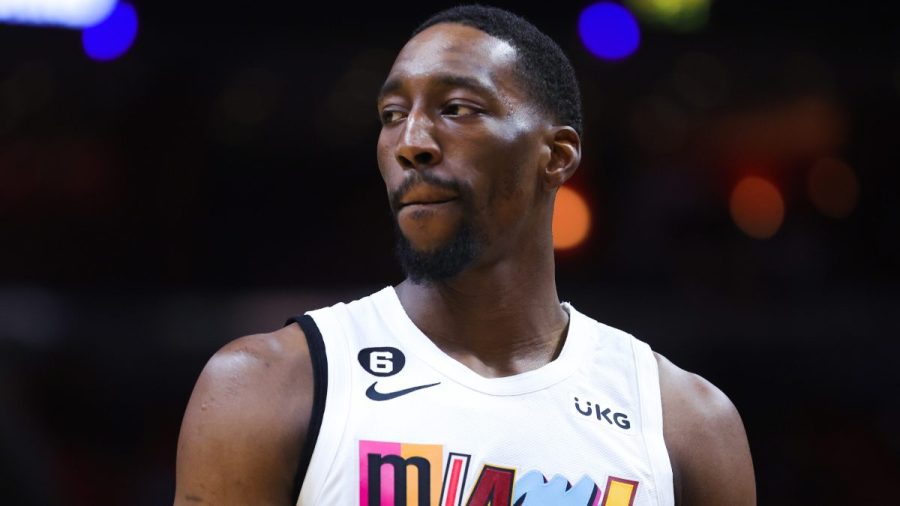 NBA球员建议，选择：在爵士对热火的比赛中淡化巴姆-阿德巴约（3月13日）
