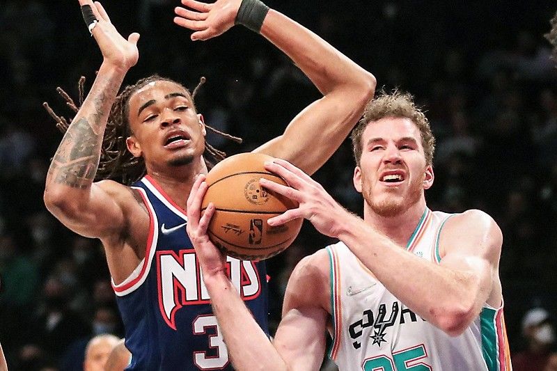 圣安东尼奥马刺队对布鲁克林篮网队的预测,无奈的马刺对阵没有杜兰特但有欧文的网队